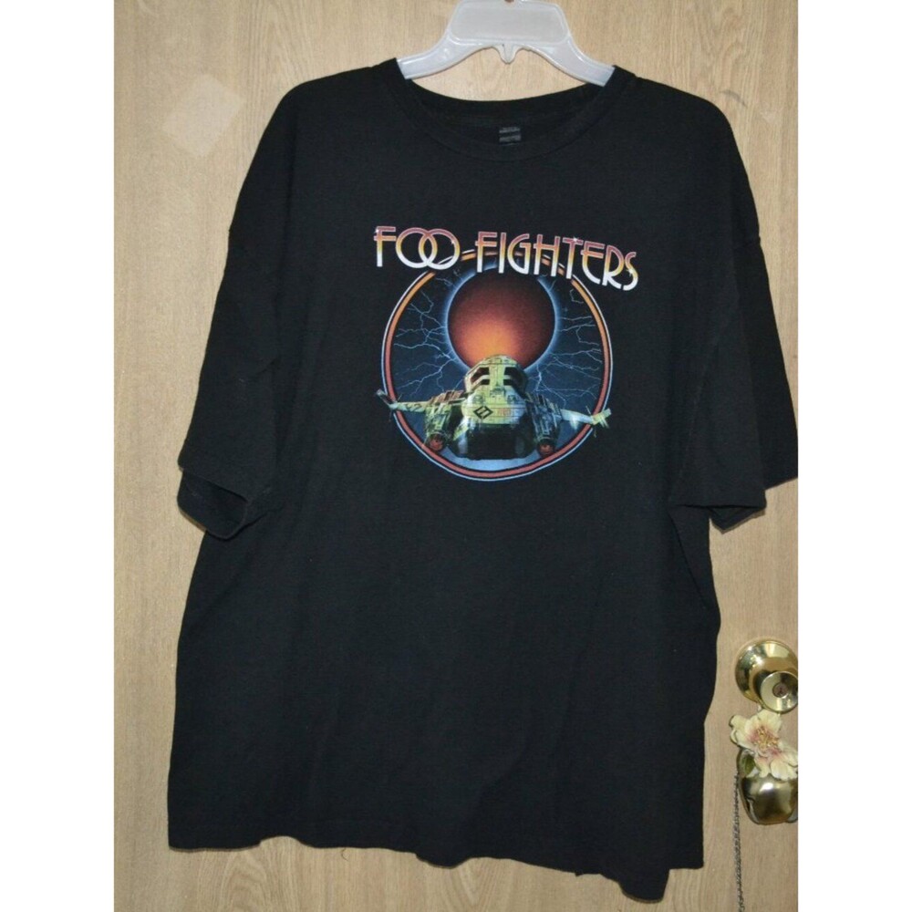 FOO FIGHTERS Graphic 2017 Legacy Arena At The BJCC Birmingham, AL Black Band Tee